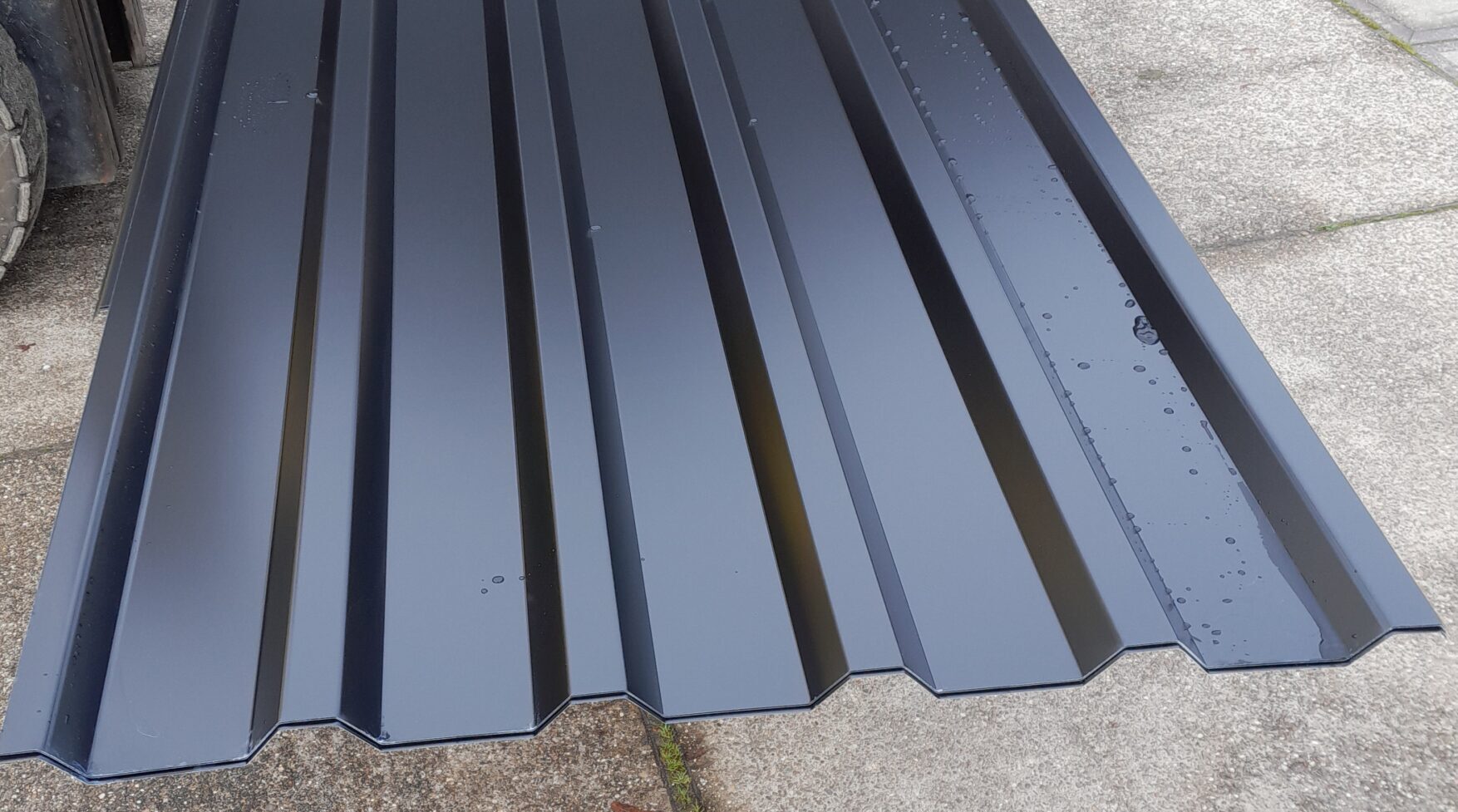 Damwand Dakplaat kleur zwart 3000mm en 4000mm (nieuwe b-keus/gelegenheidspartij)